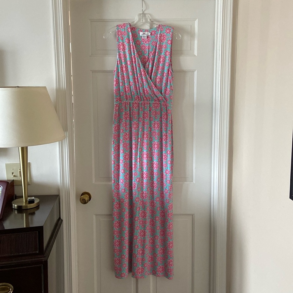 EUC Vineyard Vines Maxi Dress. Size Medium